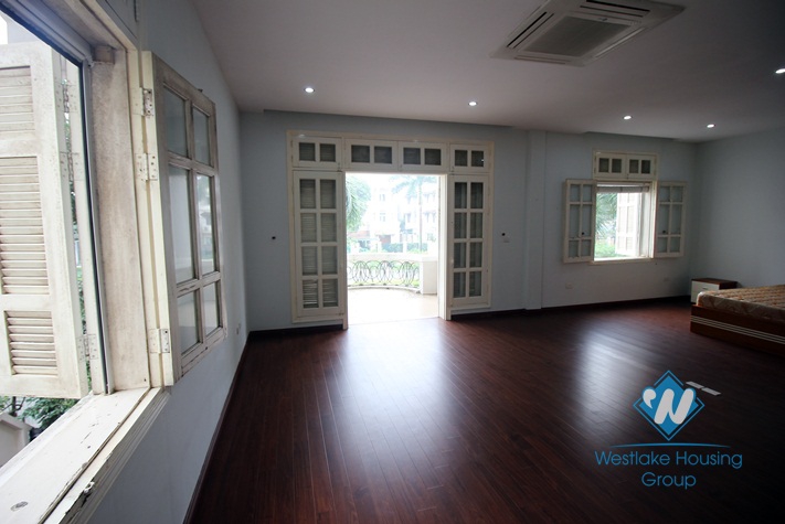 A big villa for rent in T Ciputra International Ha Noi City